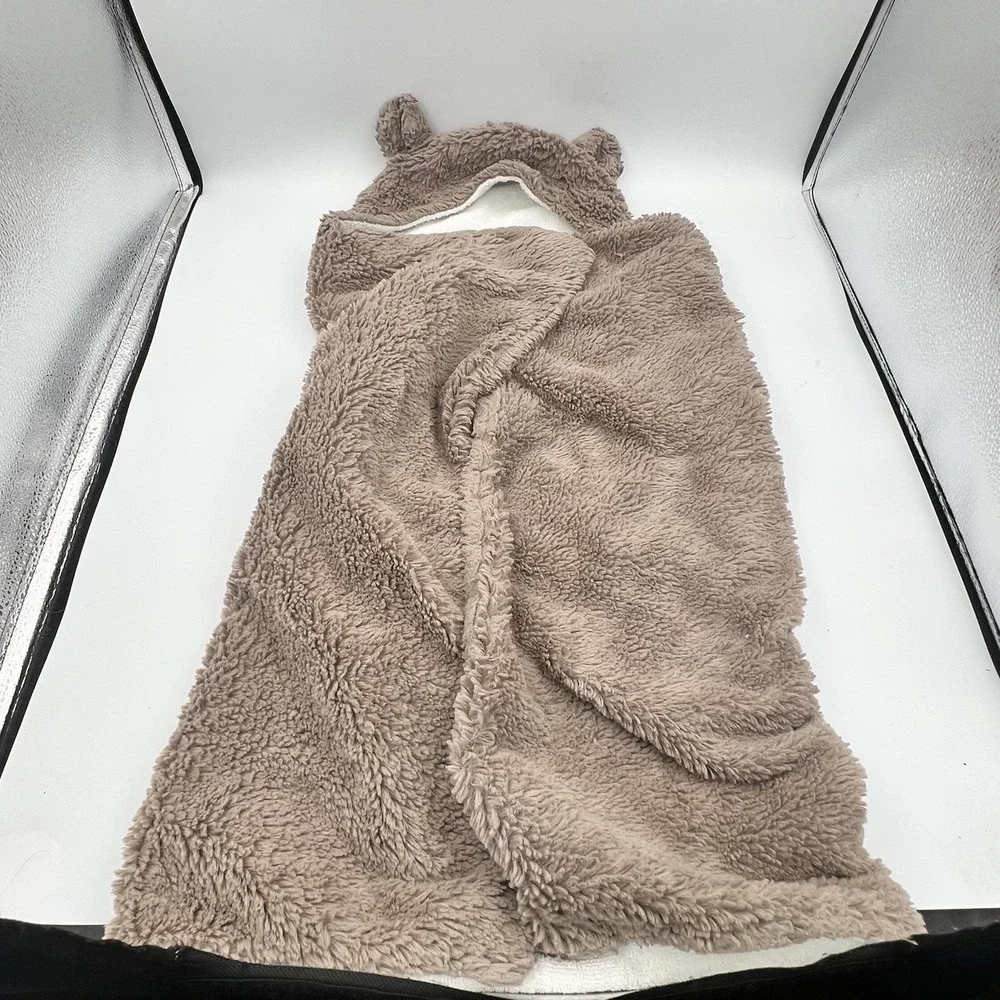 Pottery Barn Kids Infant Teddy Bear Hooded Bath Towel Photo Shoot Fuzzy Brown